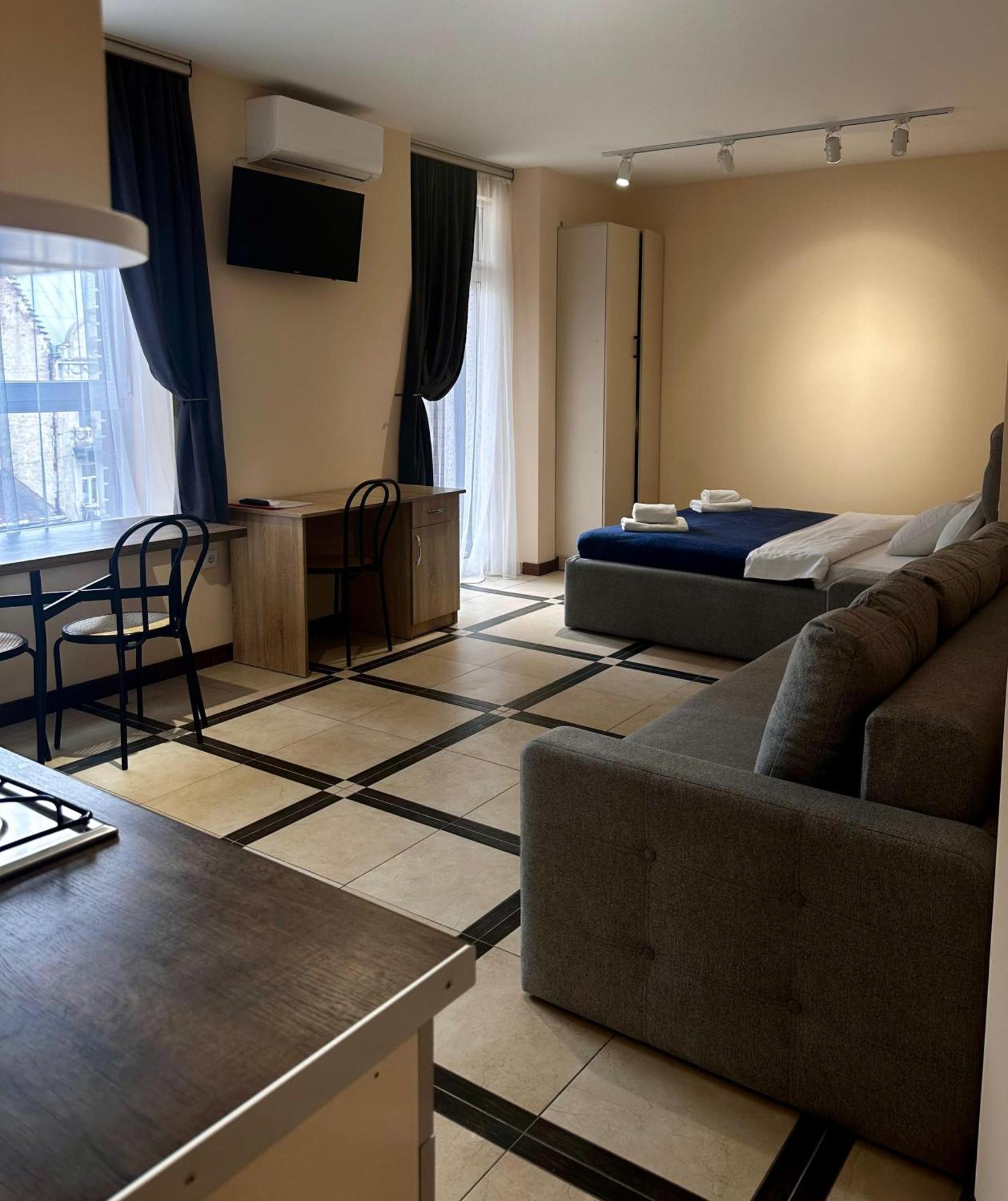 Opera Center Hotel & Apartments Львов Экстерьер фото